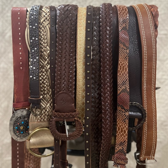 Genuine leather belt with rivets - Picture 7 of 7